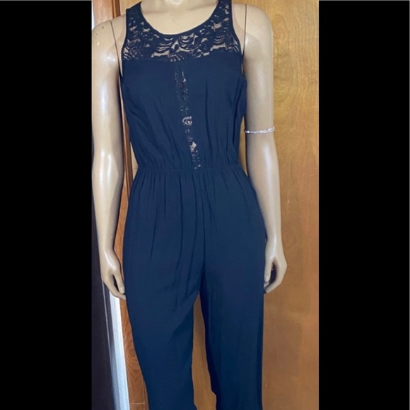 LACE JUMPSUIT - Picture 3 of 9